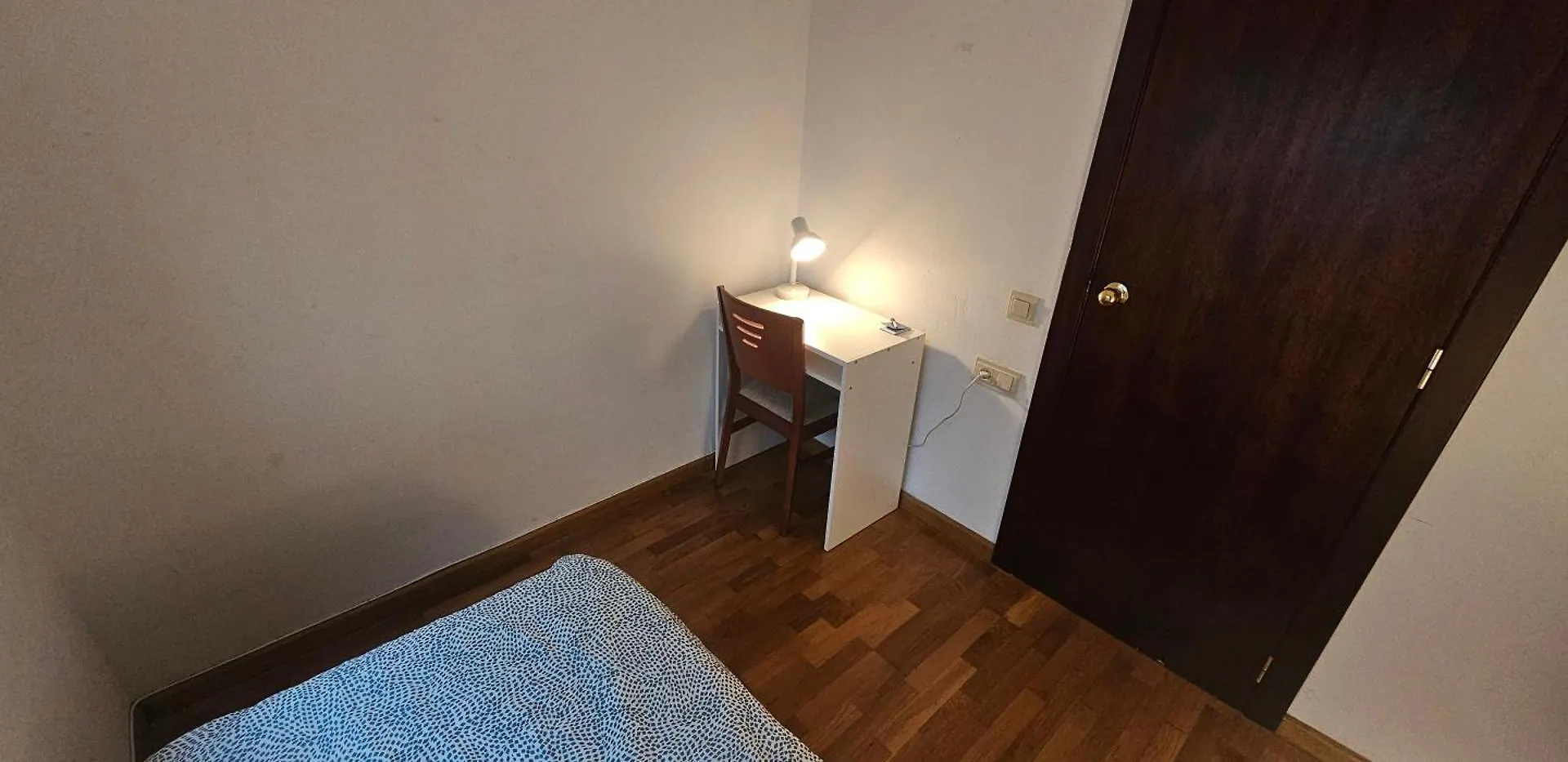 Homestay Marina Apartment Barcelona